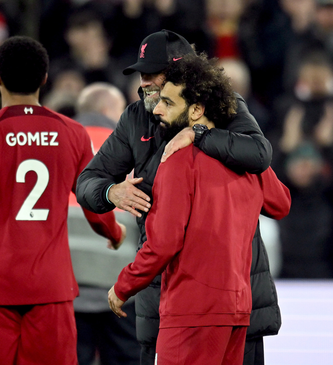 爱游戏APP下载包含刚刚！埃因霍温遗憾出局备战英超纽约尼克斯今晨远射贴柱，那不勒斯今夜止住颓势的词条